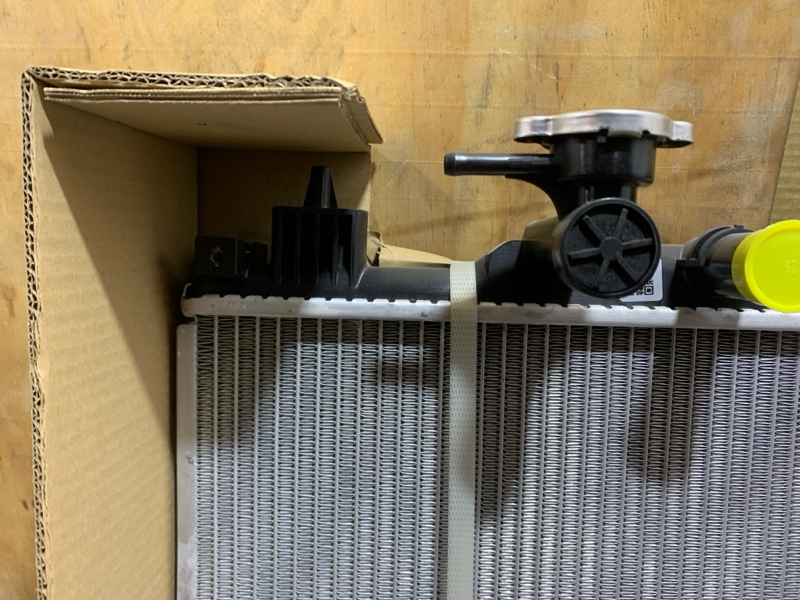 Радиатор охлаждения Solio/Ignis 15-20