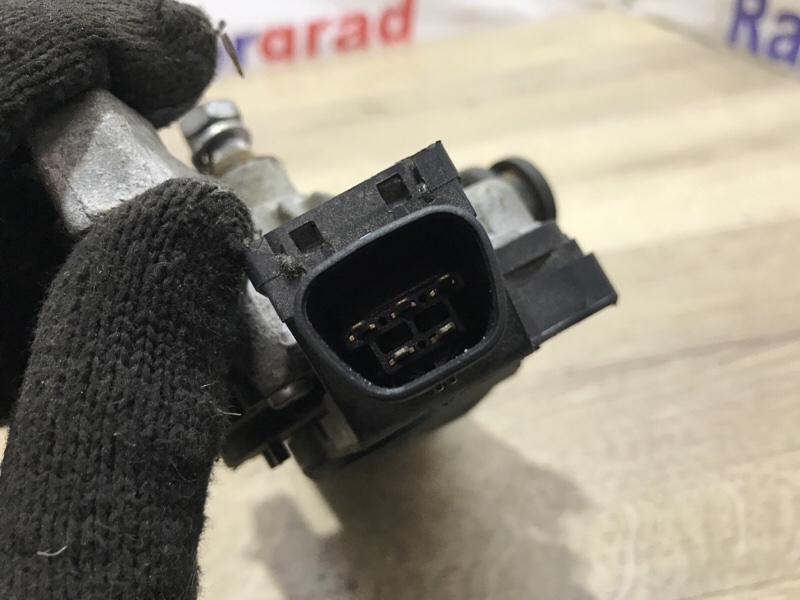 Моторчик стеклоочистителя передний Avensis 2006 1.6 3ZZFE