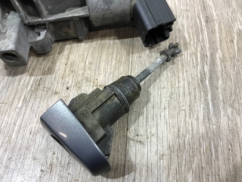 Замок зажигания Toyota Avensis 1.6 3ZZFE