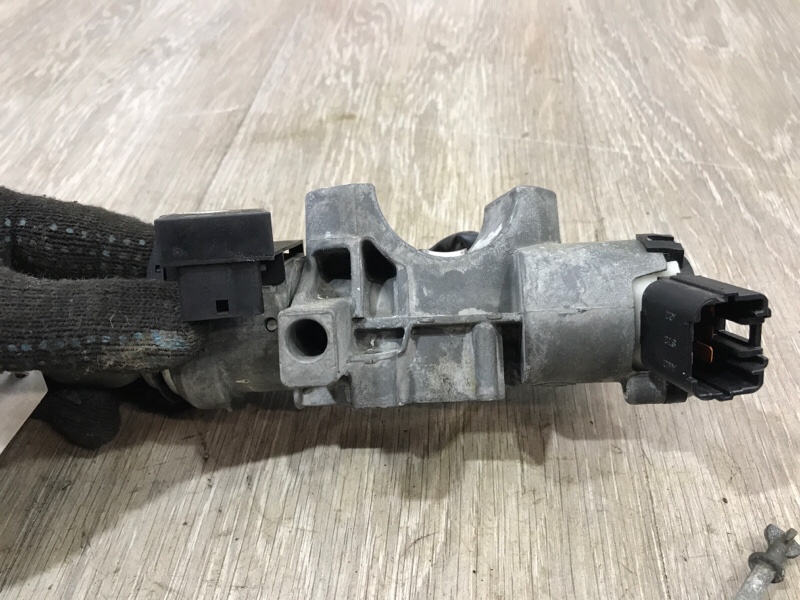 Замок зажигания Avensis 2006 1.6 3ZZFE