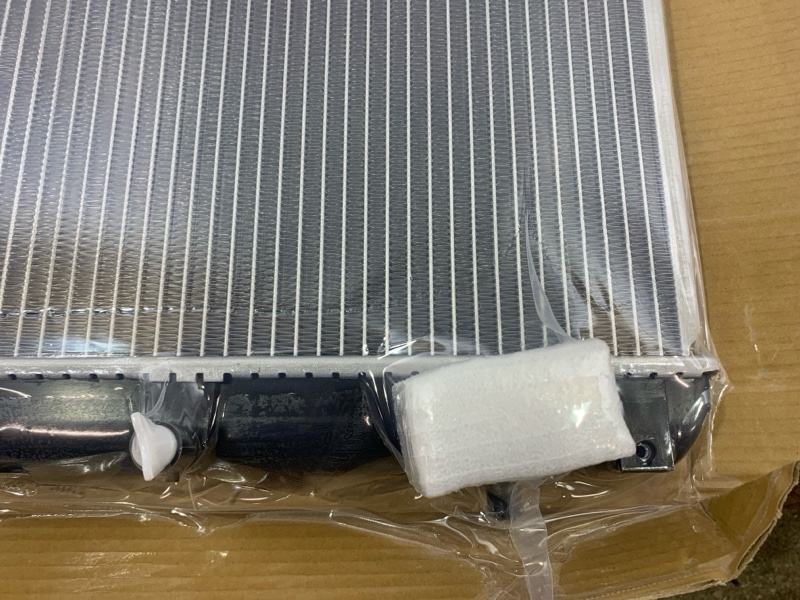 Радиатор охлаждения Grand Vitara 98-06 2.7 AT