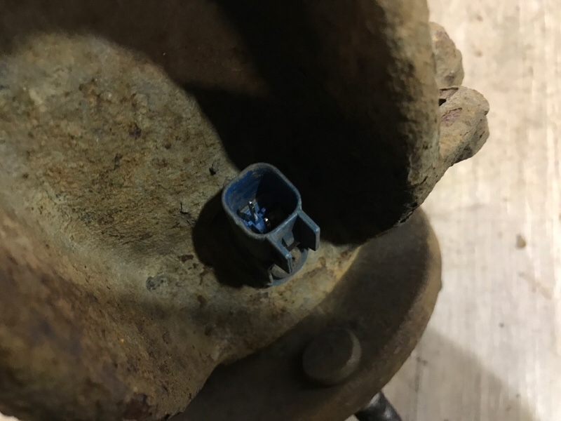 Кулак поворотный правый C-Max 2007 CB3 1.8 QQDB