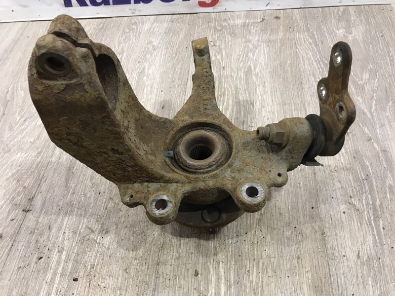 Кулак поворотный правый C-Max 2007 CB3 1.8 QQDB