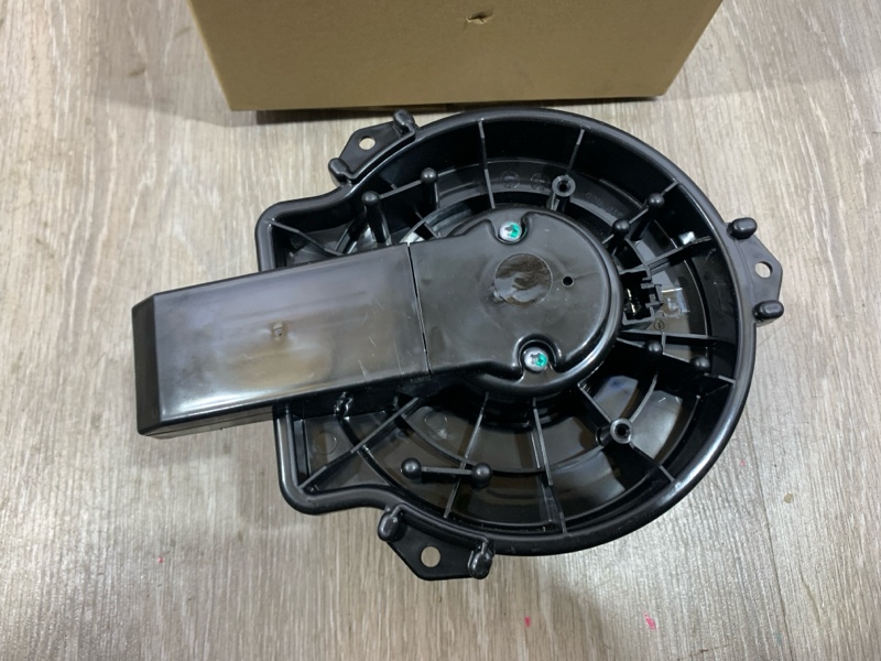 Моторчик печки SX4/Vitara/Fit