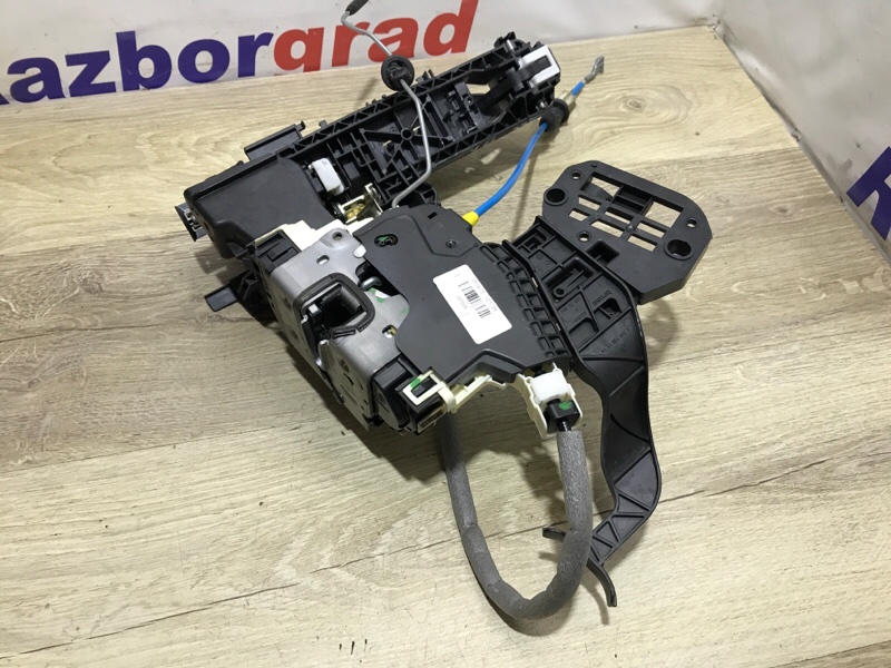 Замок двери передний левый B-Class 2012 W246 1.6 270.910