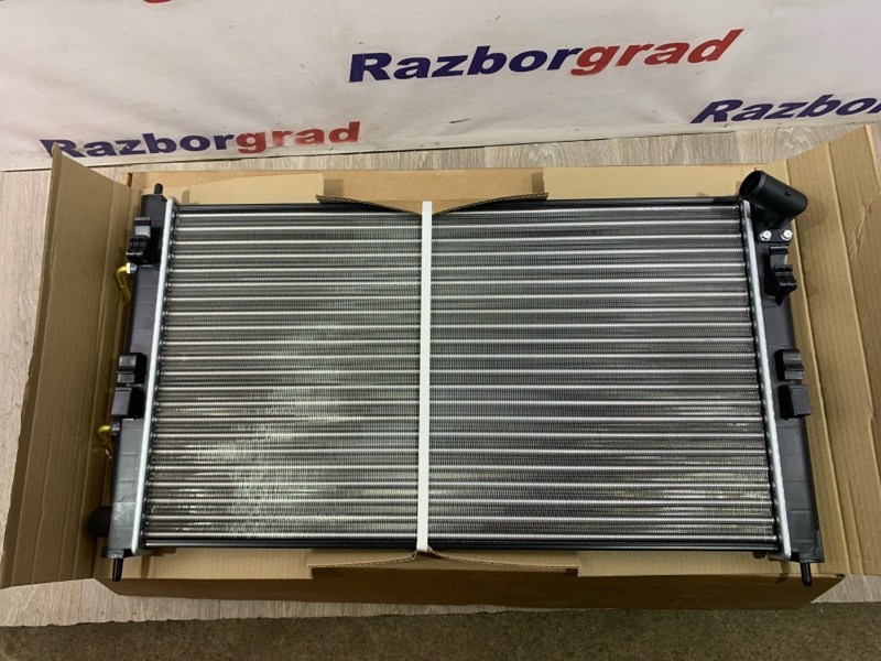 Радиатор охлаждения Lancer 07> 10 1.5 AT Радиатор охлаждения Lancer 07> 10 1.5 AT