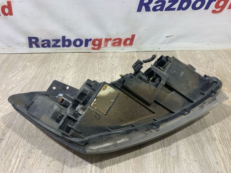 Фара левая Ceed 2009 ED 1.6 G4FC Фара левая Ceed 2009 ED 1.6 G4FC