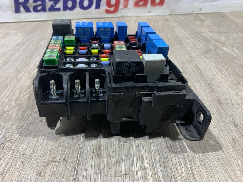 Блок предохранителей Ceed 2009 ED 1.6 G4FC Блок предохранителей Ceed 2009 ED 1.6 G4FC