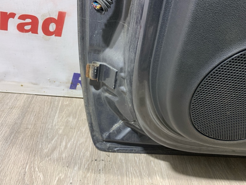 Дверь передняя правая Zafira 2010 B