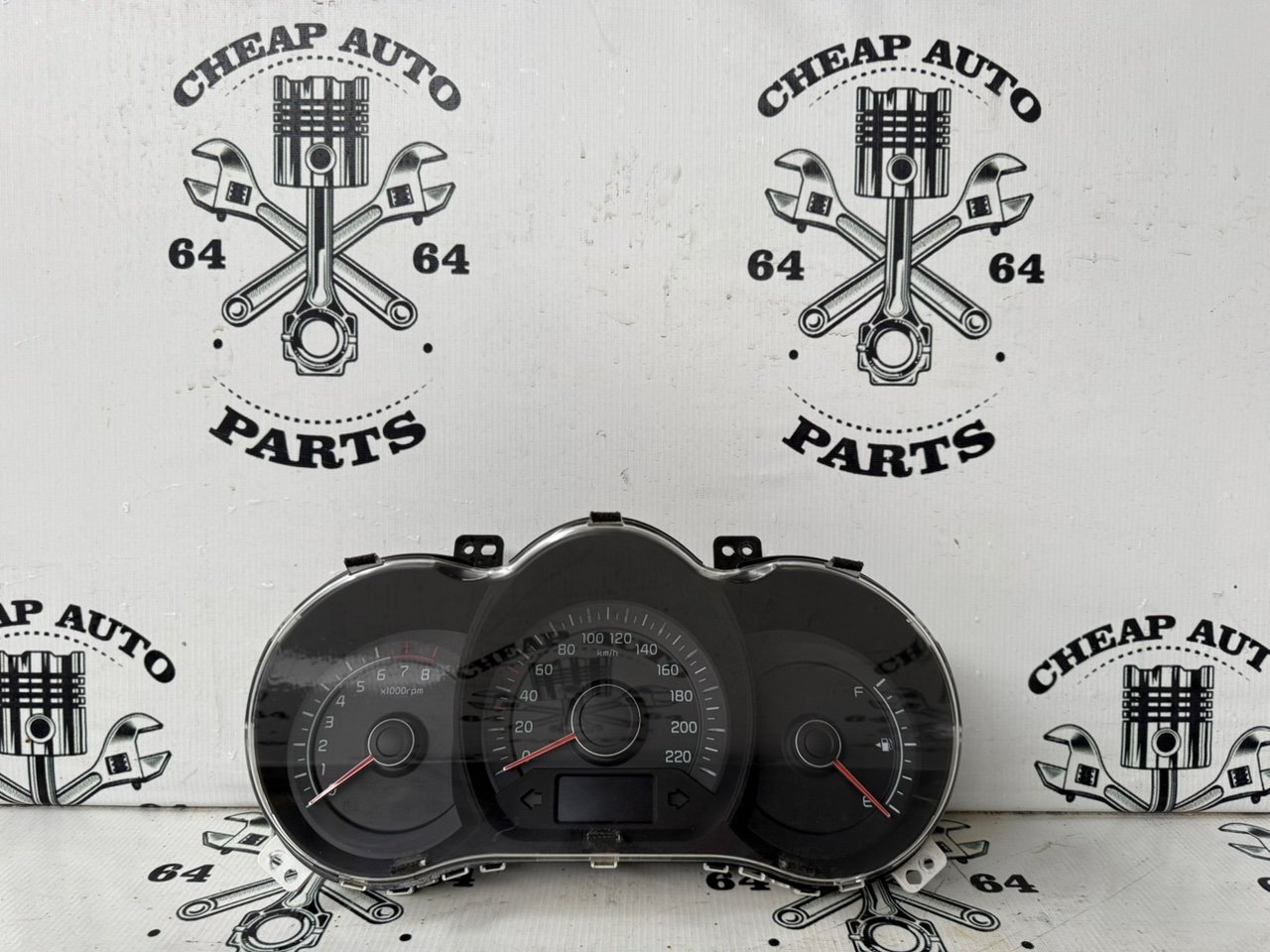 Панель приборов