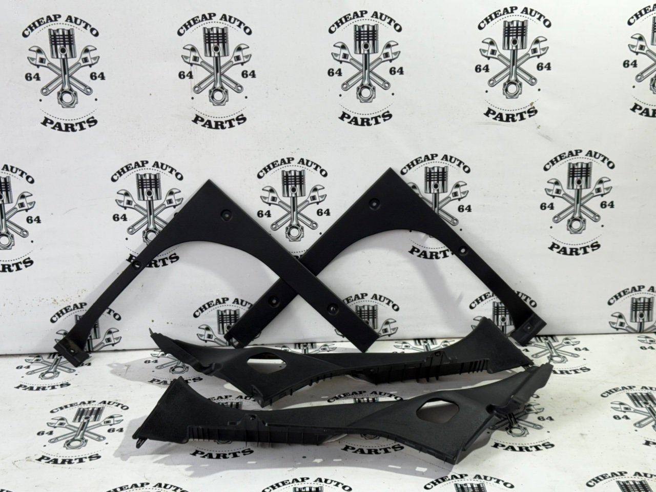 Накладка проема багажника