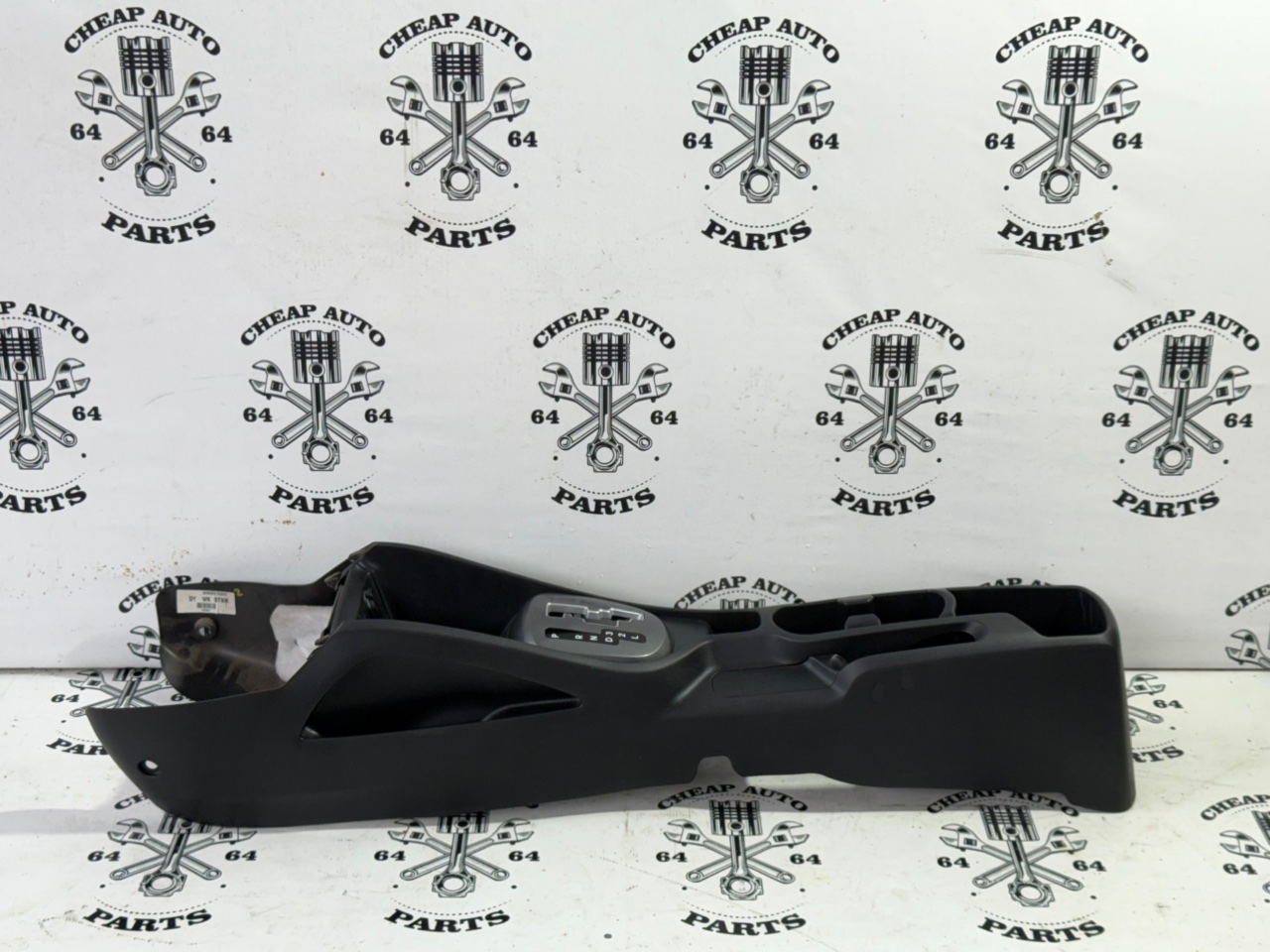 Консоль между сидений