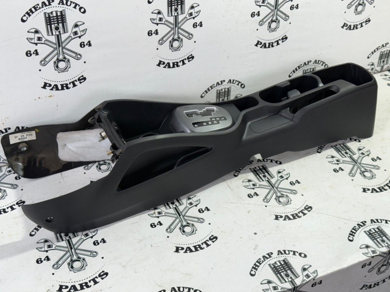 Консоль между сидений - Фото 6