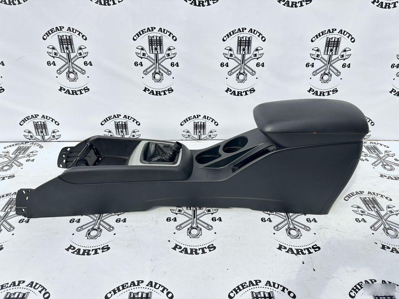 Центральная консоль с подлокотником - Фото 2