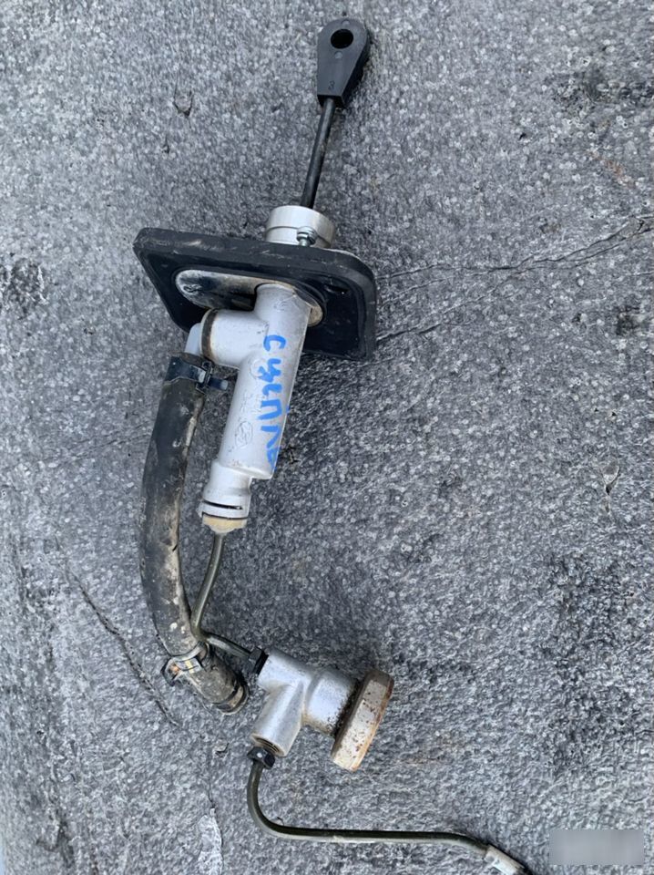 Главный цилиндр сцепления