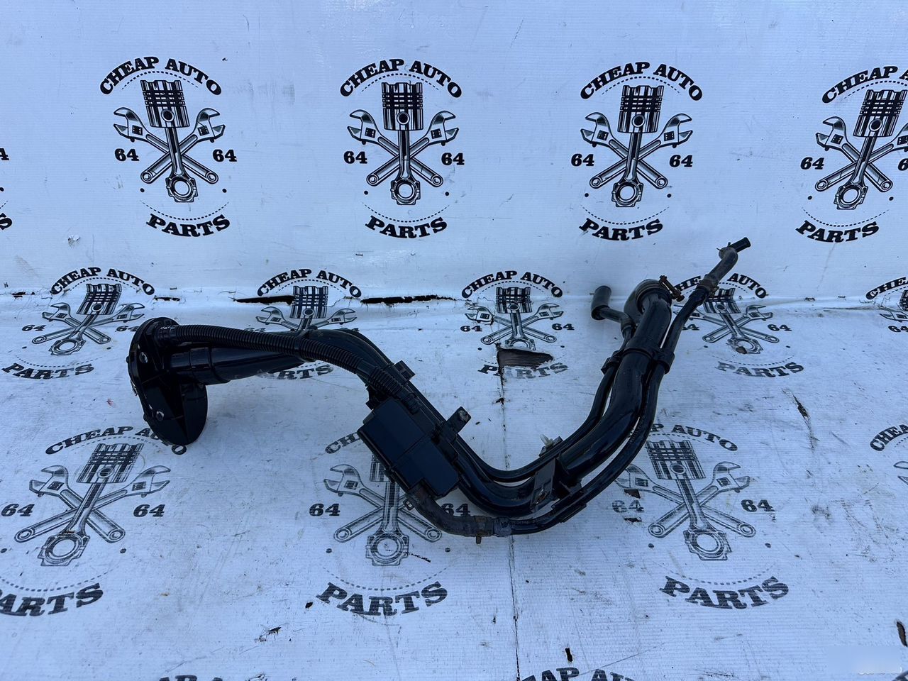 Горловина топливного бака