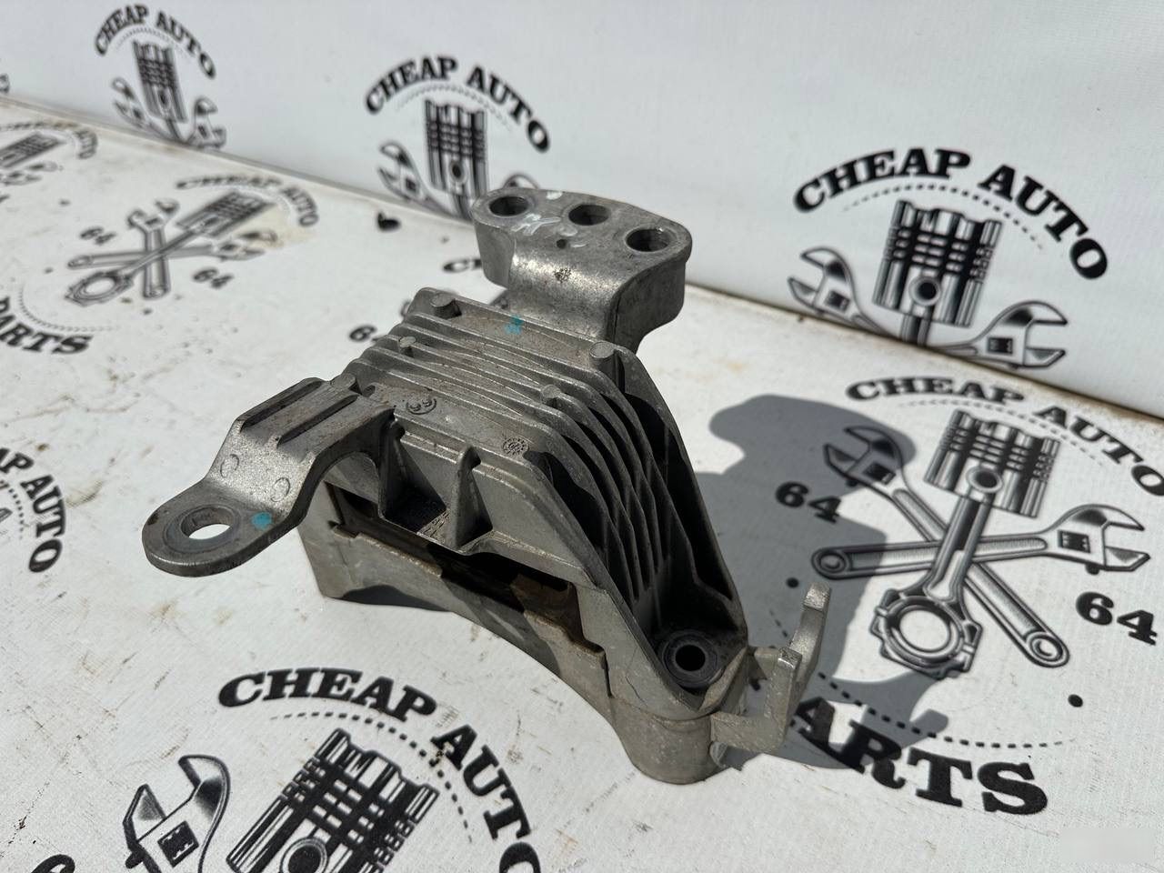 Подушка крепления двигателя