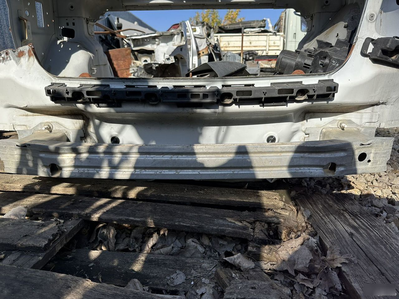 Усилитель бампера