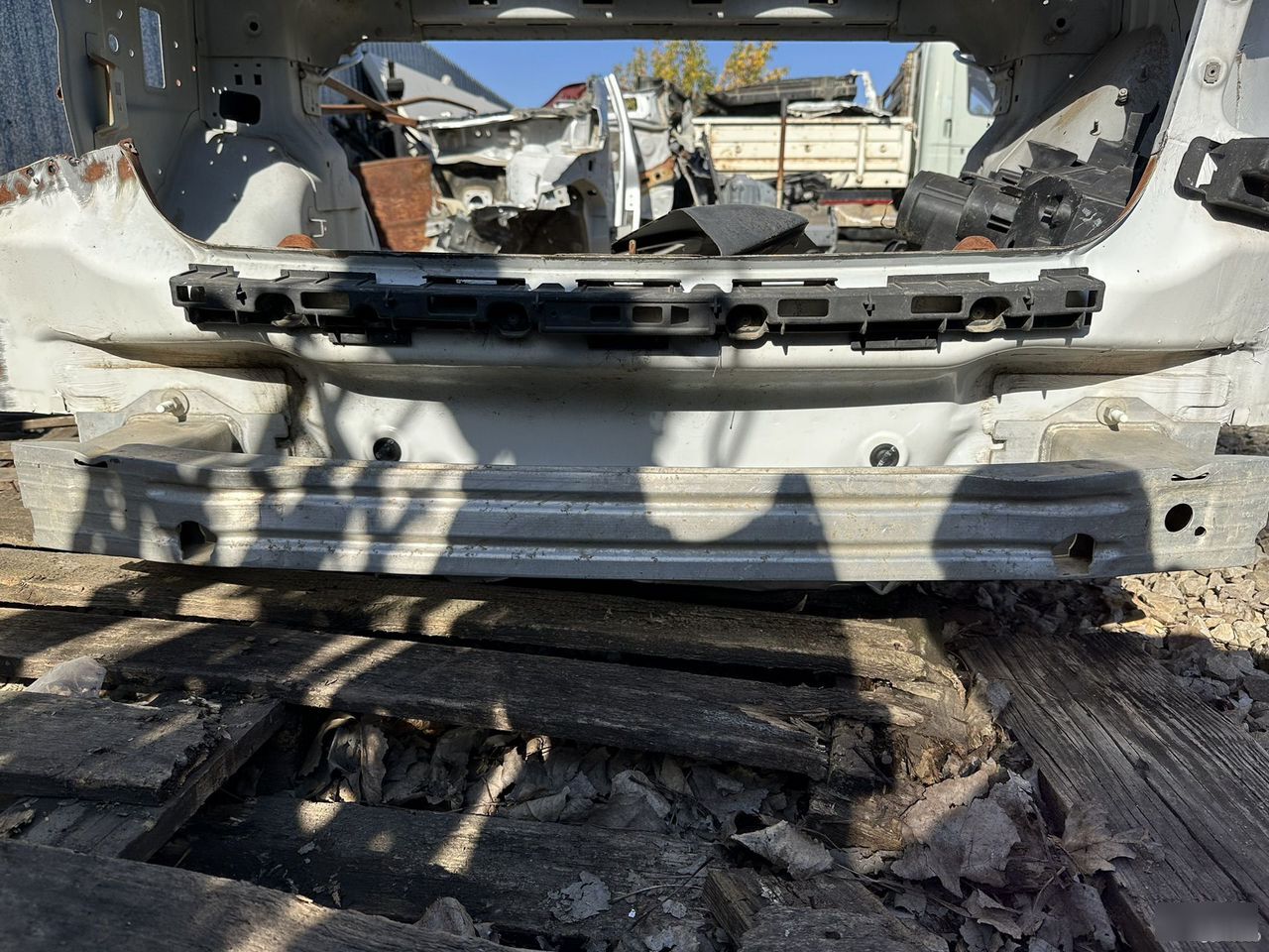 Усилитель бампера - Фото 2