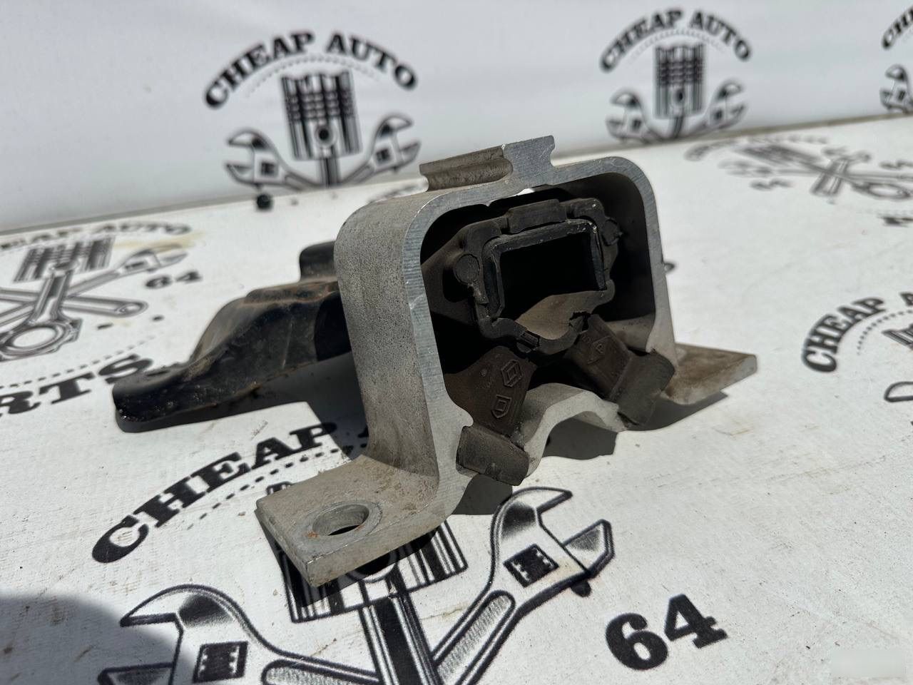 Опора двигателя