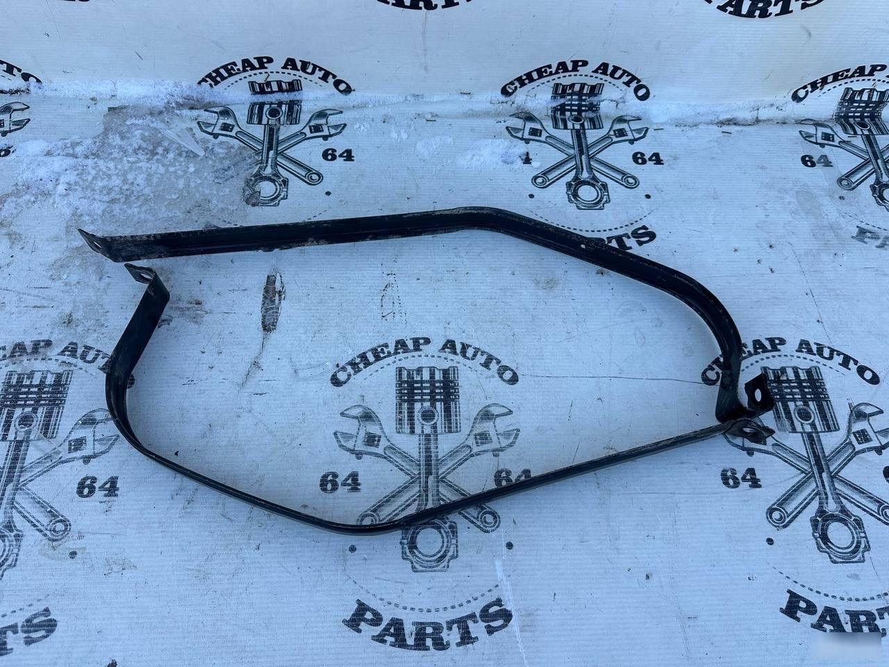 Крепление бензобака