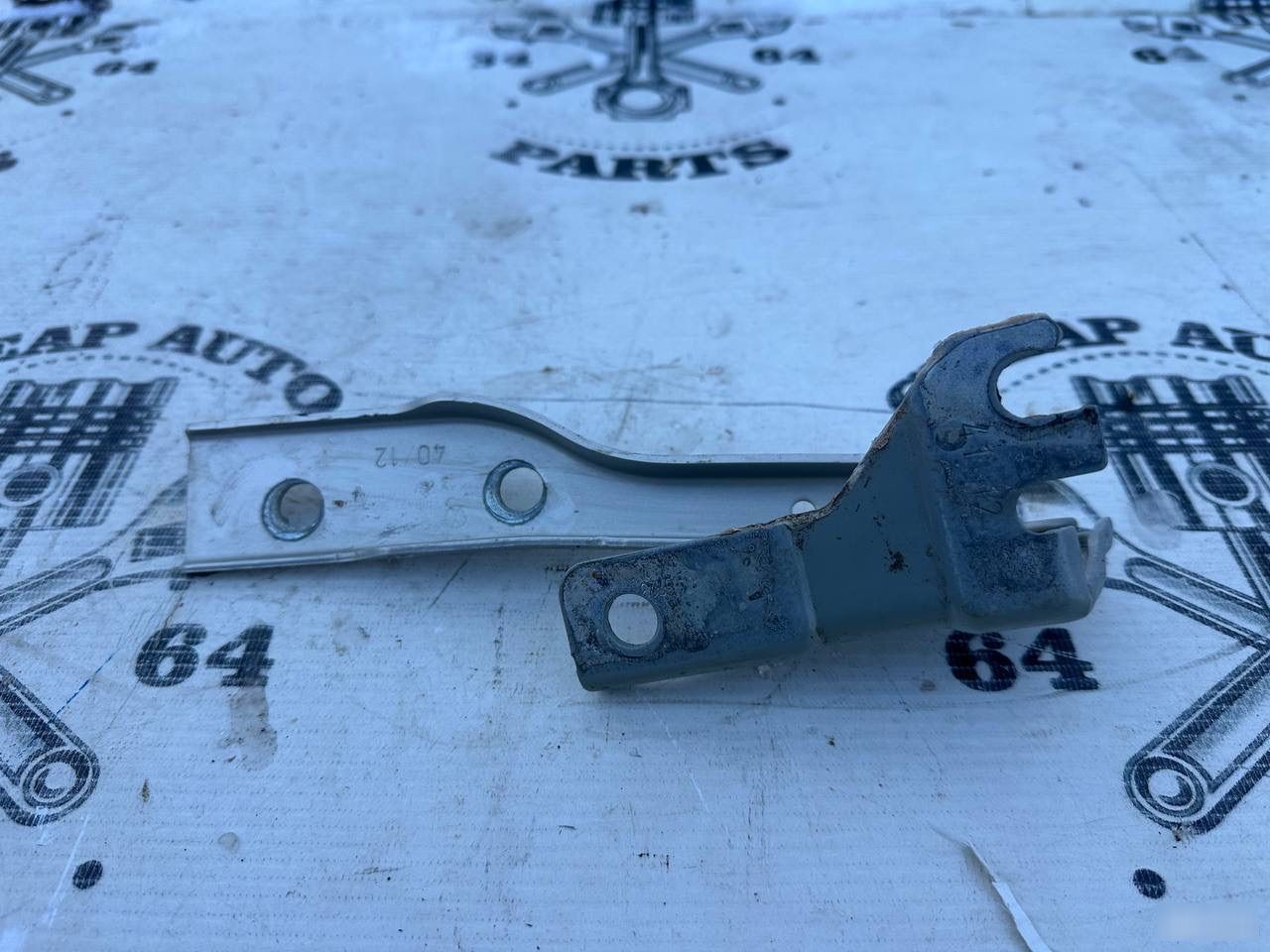 Петля капота - Фото 4