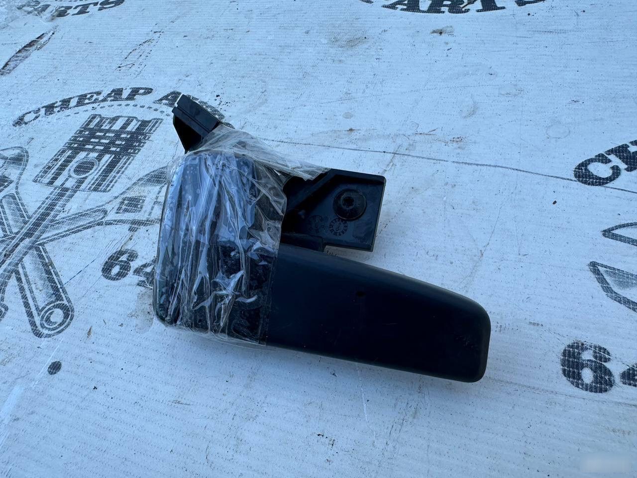 Ручка открывания капота