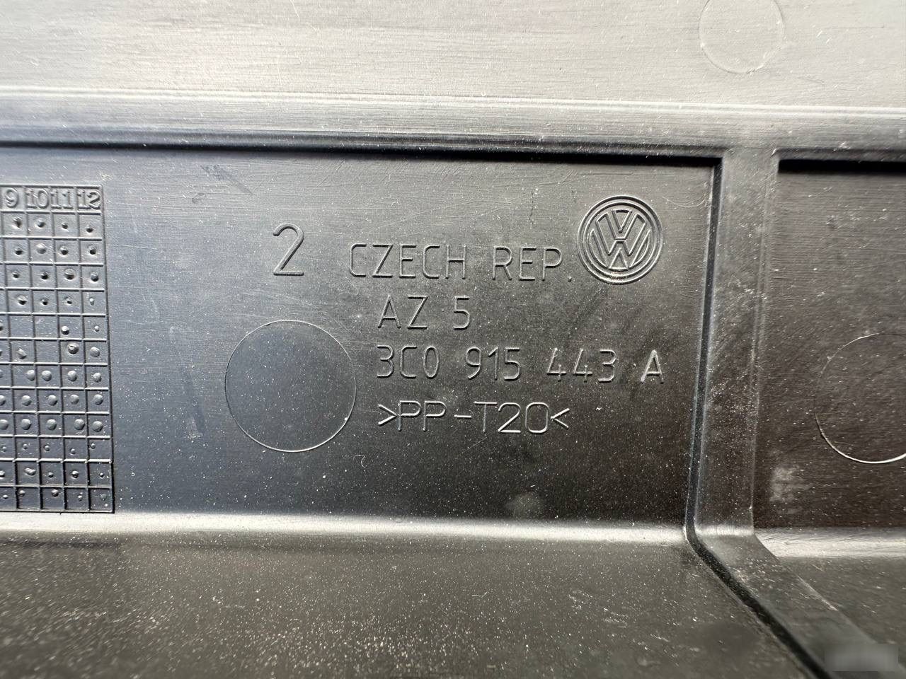 Крышка блока предохранителей - Фото 3