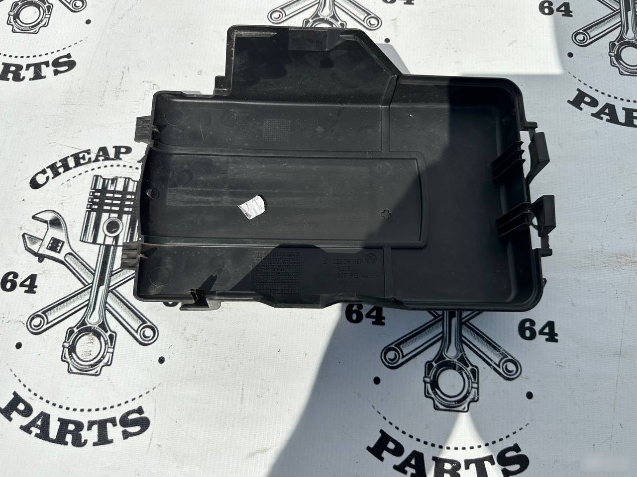 Крышка блока предохранителей - Фото 4