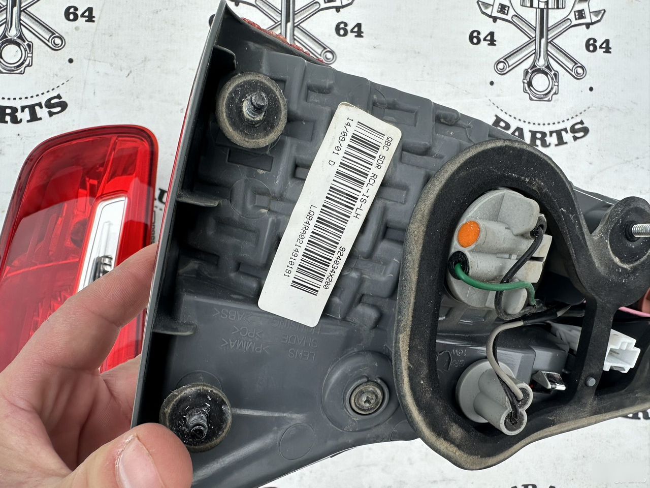 Фонари крышки багажника - Фото 9