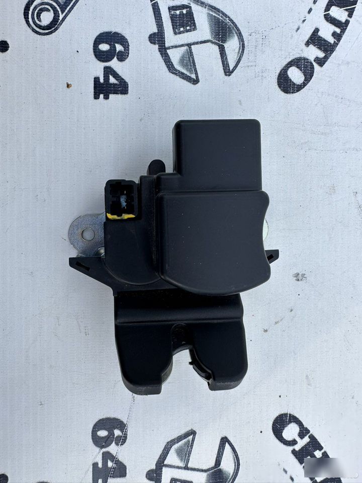 Замок крышки багажника - Фото 2