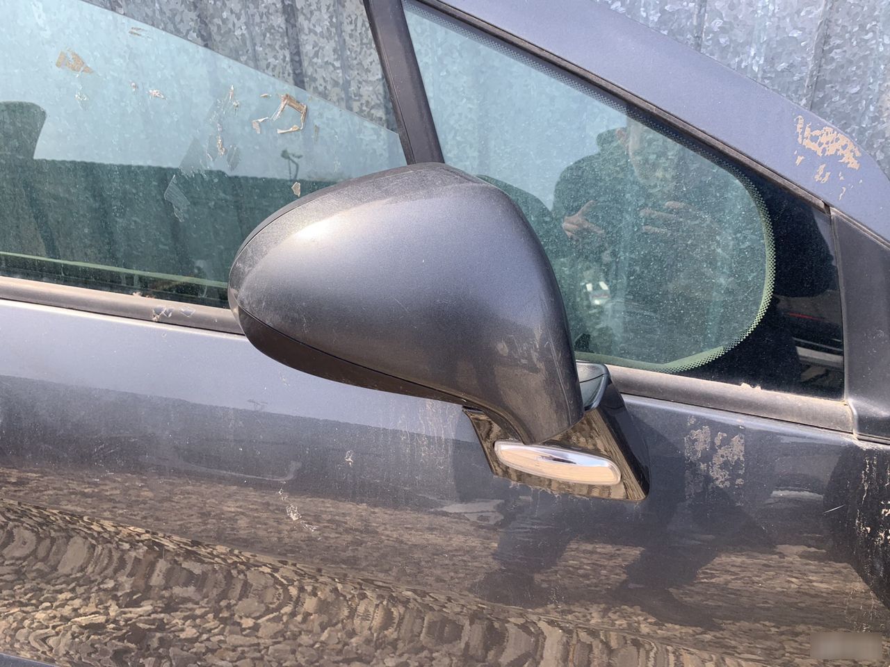 Зеркало заднего вида