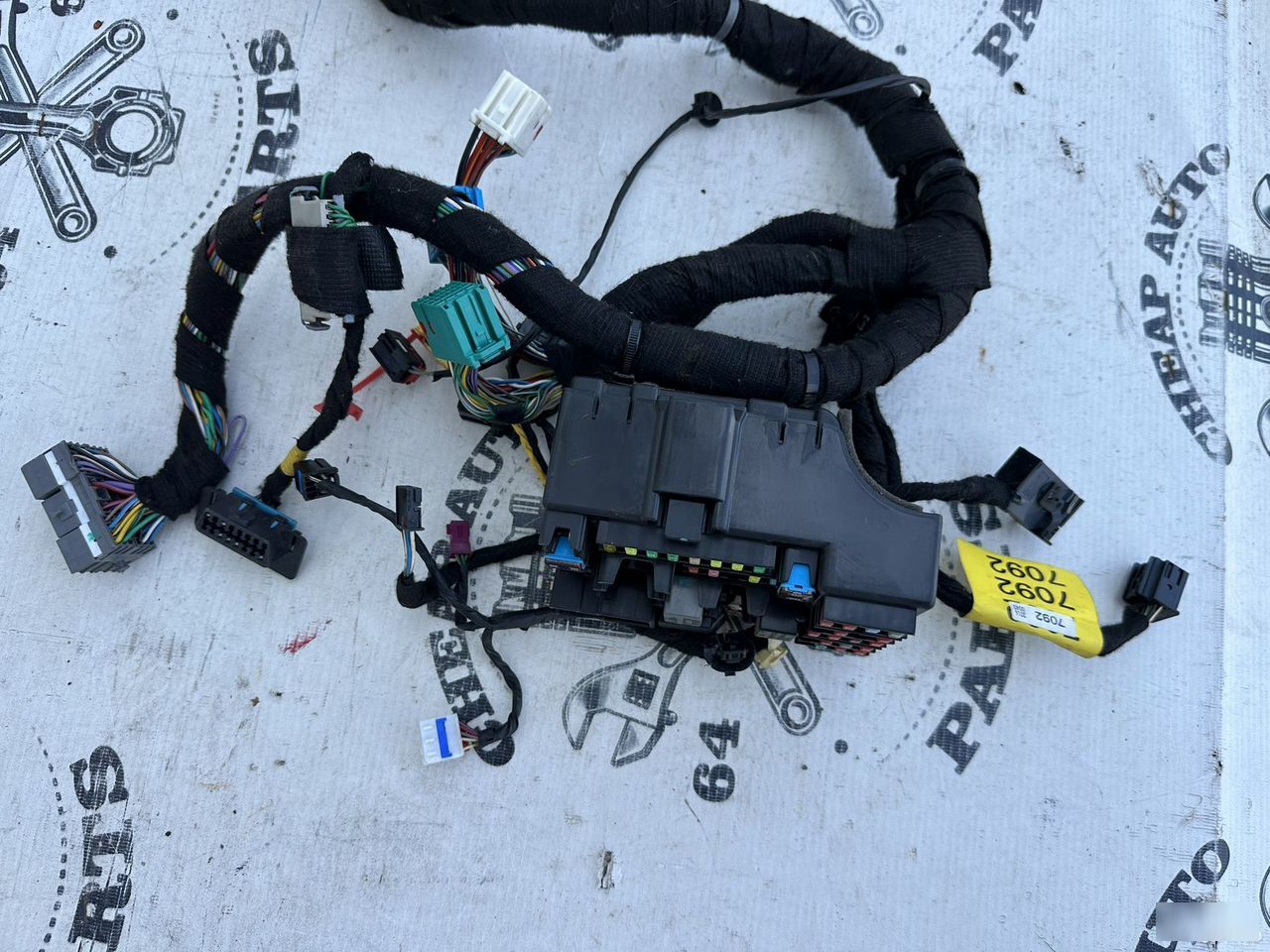 Блок предохранителей салона - Фото 4