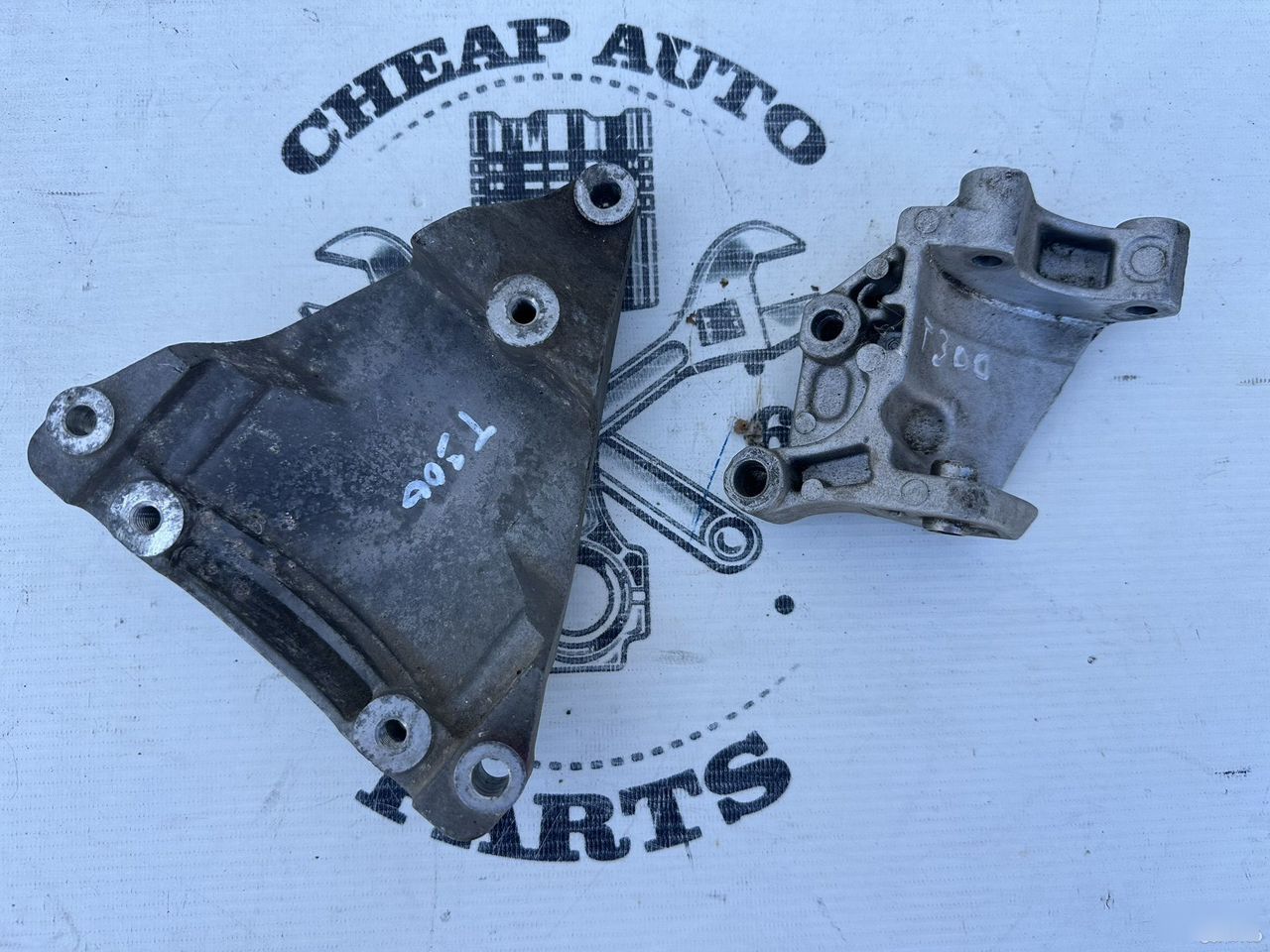 Кронштейн компрессора кондиционера