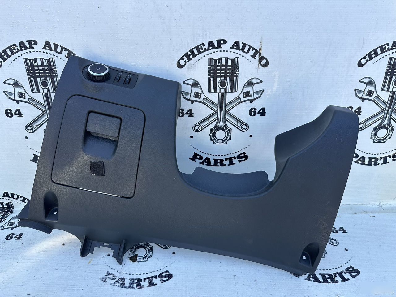 Подрулевая накладка