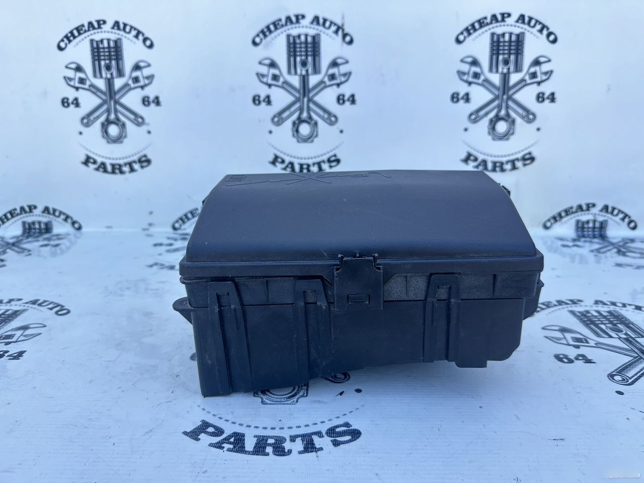 Блок предохранителей подкапотный - Фото 9