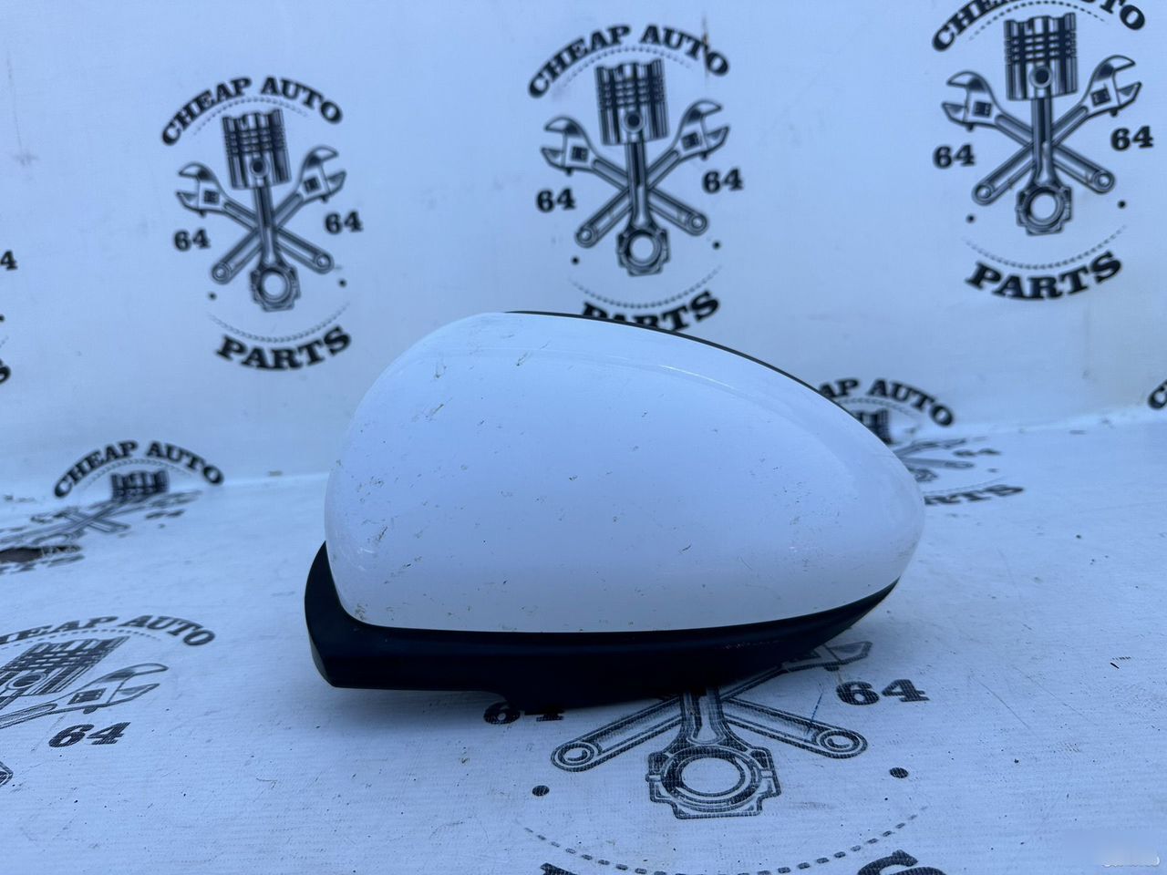 Зеркало заднего вида