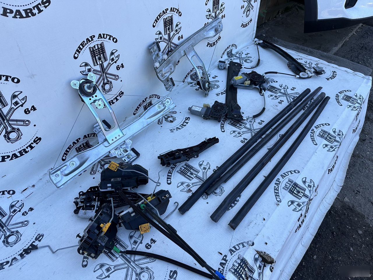 Комплектующие дверей - Фото 2