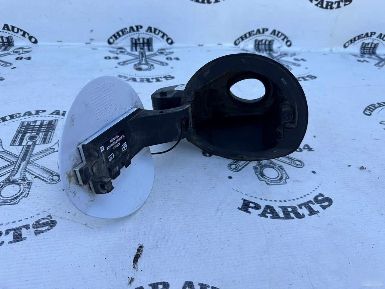 Лючок бензобака - Фото 5