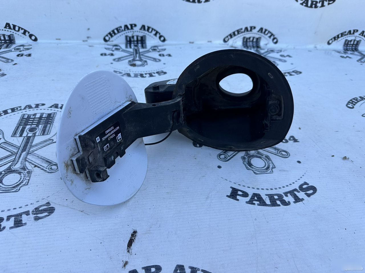 Лючок бензобака - Фото 6