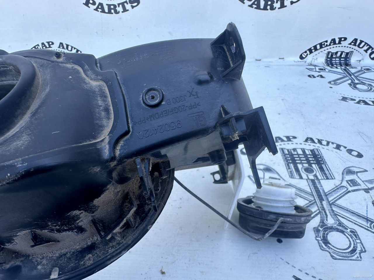 Лючок бензобака - Фото 7