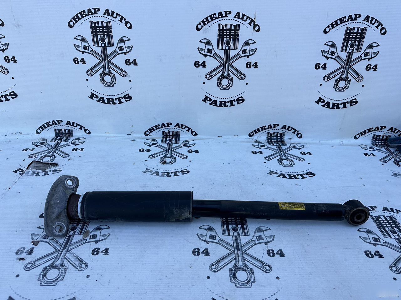 Стойка амортизатора