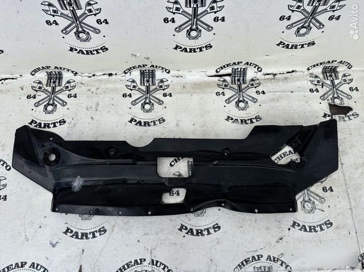 Кожух замка капота