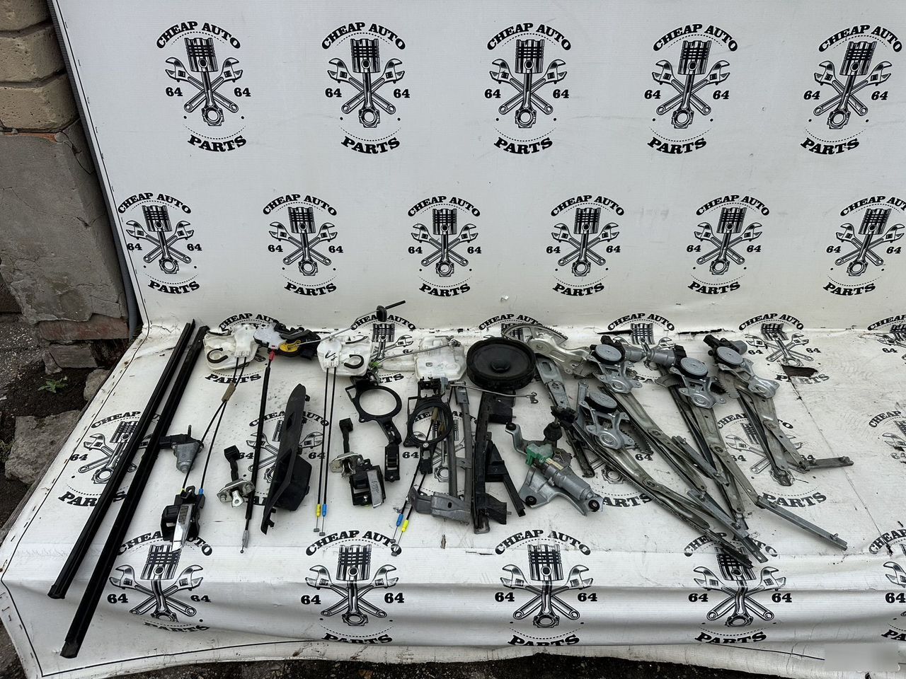 Комплектующие двери