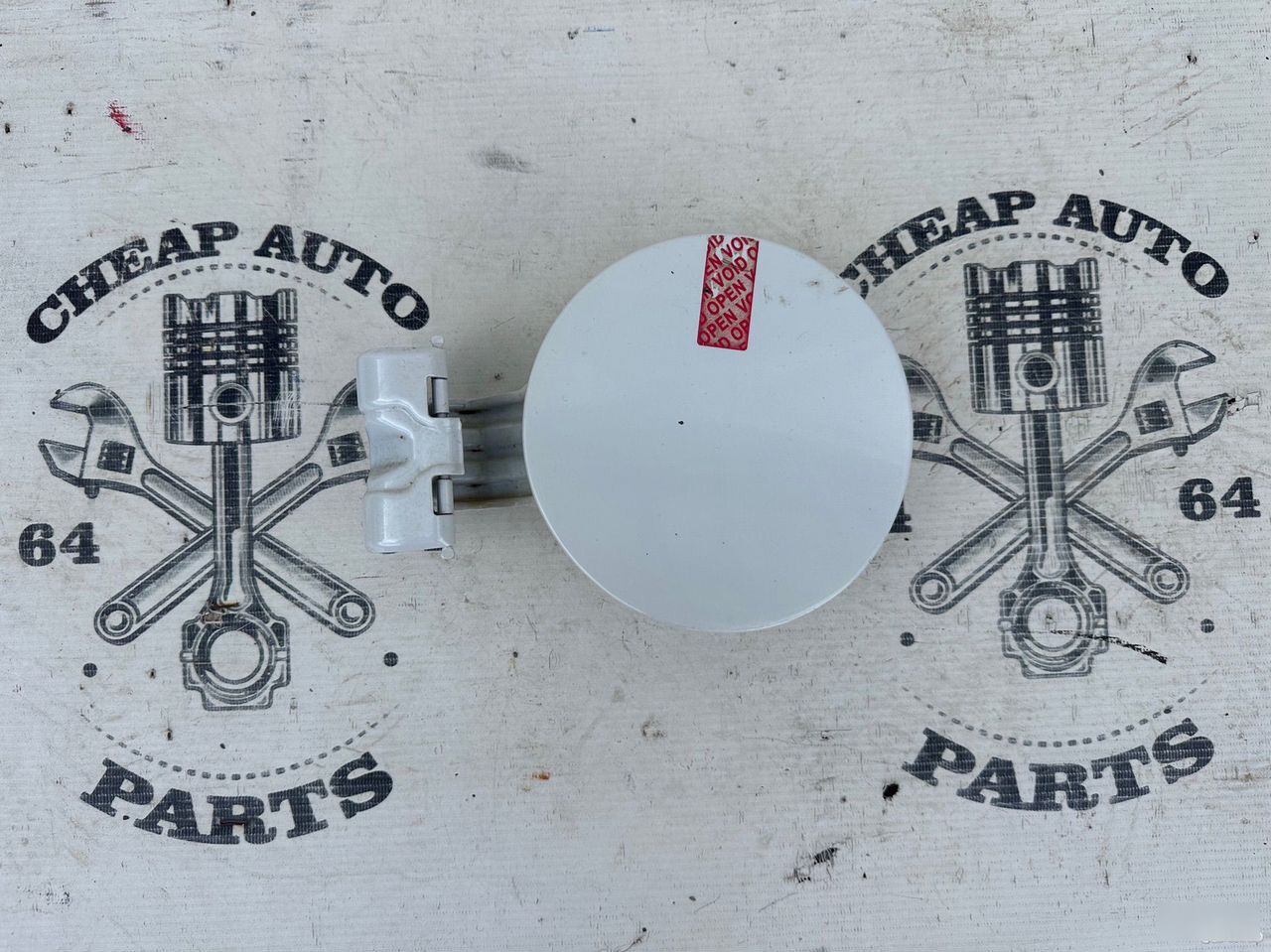 Лючок бензобака