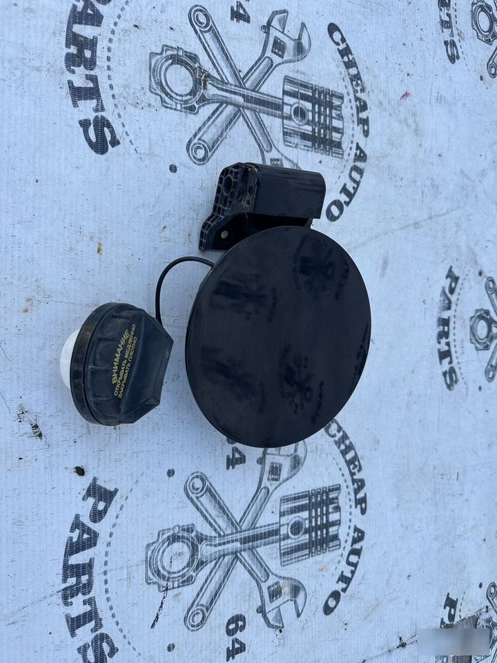 Лючок бензобака - Фото 4