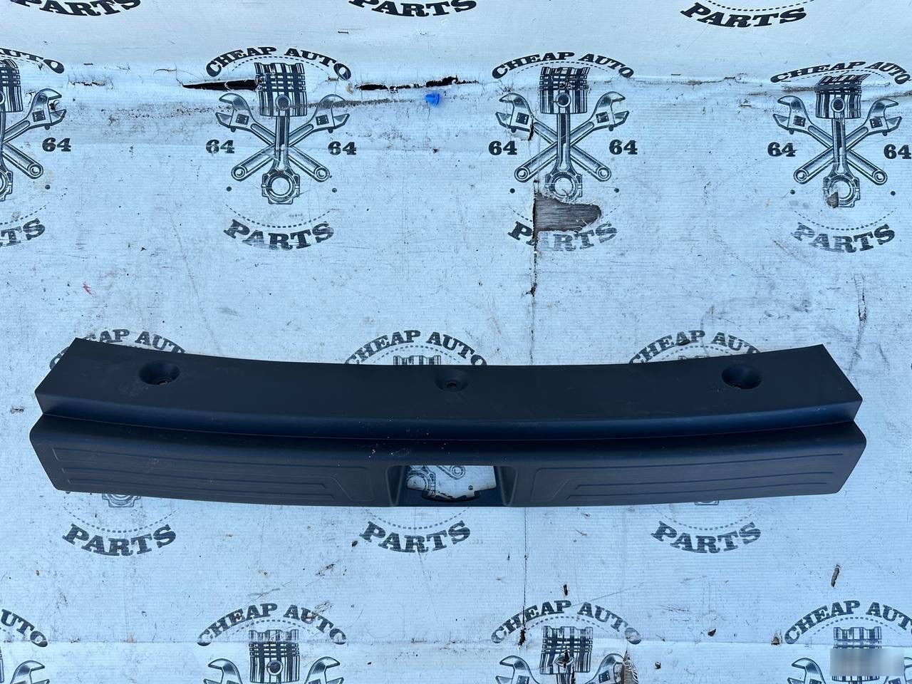 Накладка замка багажника - Фото 3