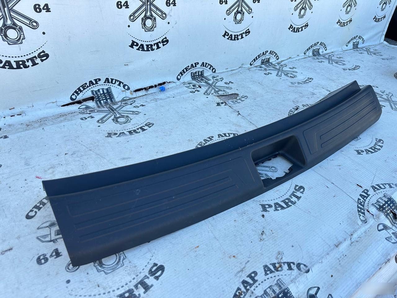 Накладка замка багажника - Фото 5