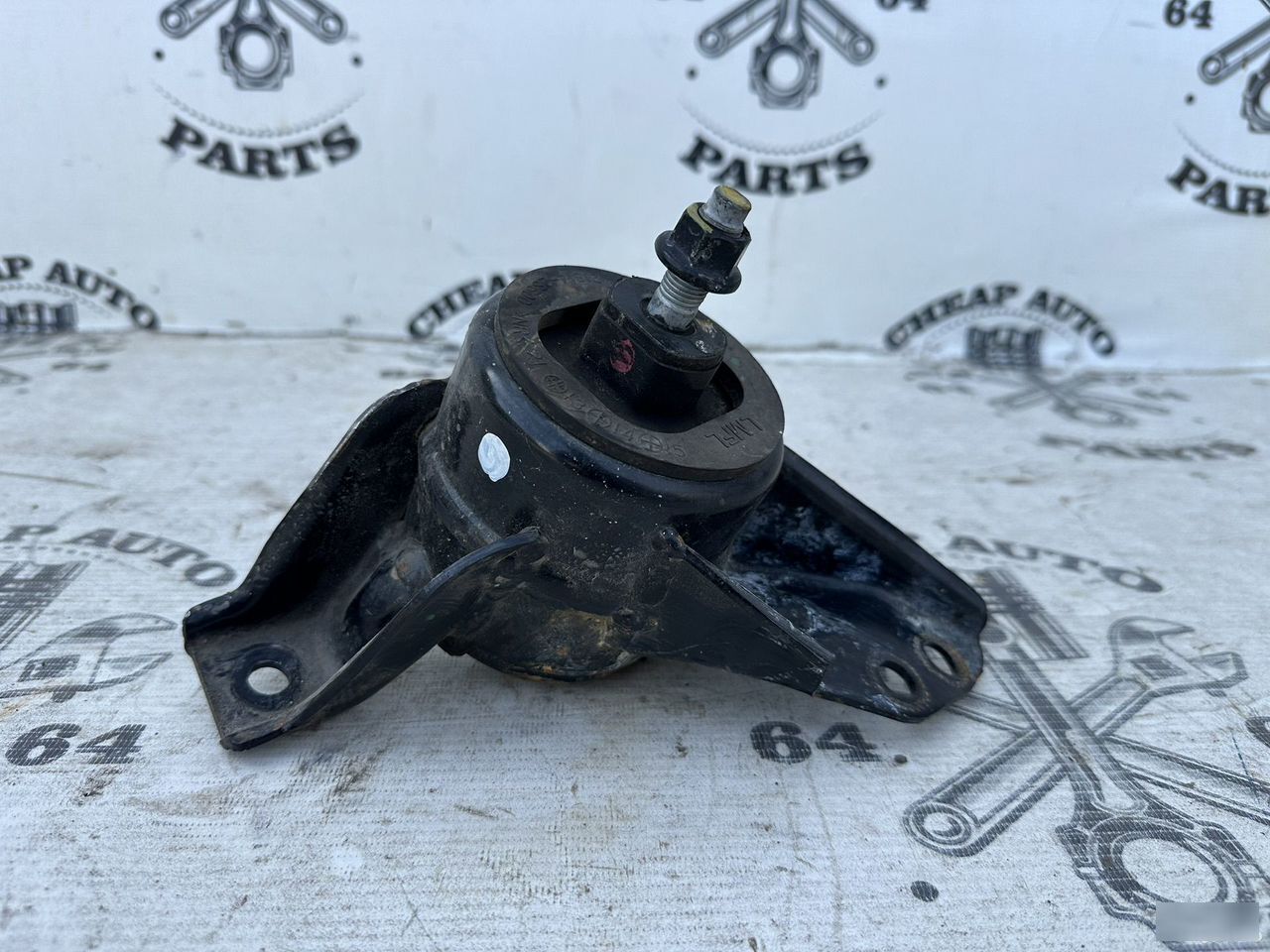 Подушка двигателя