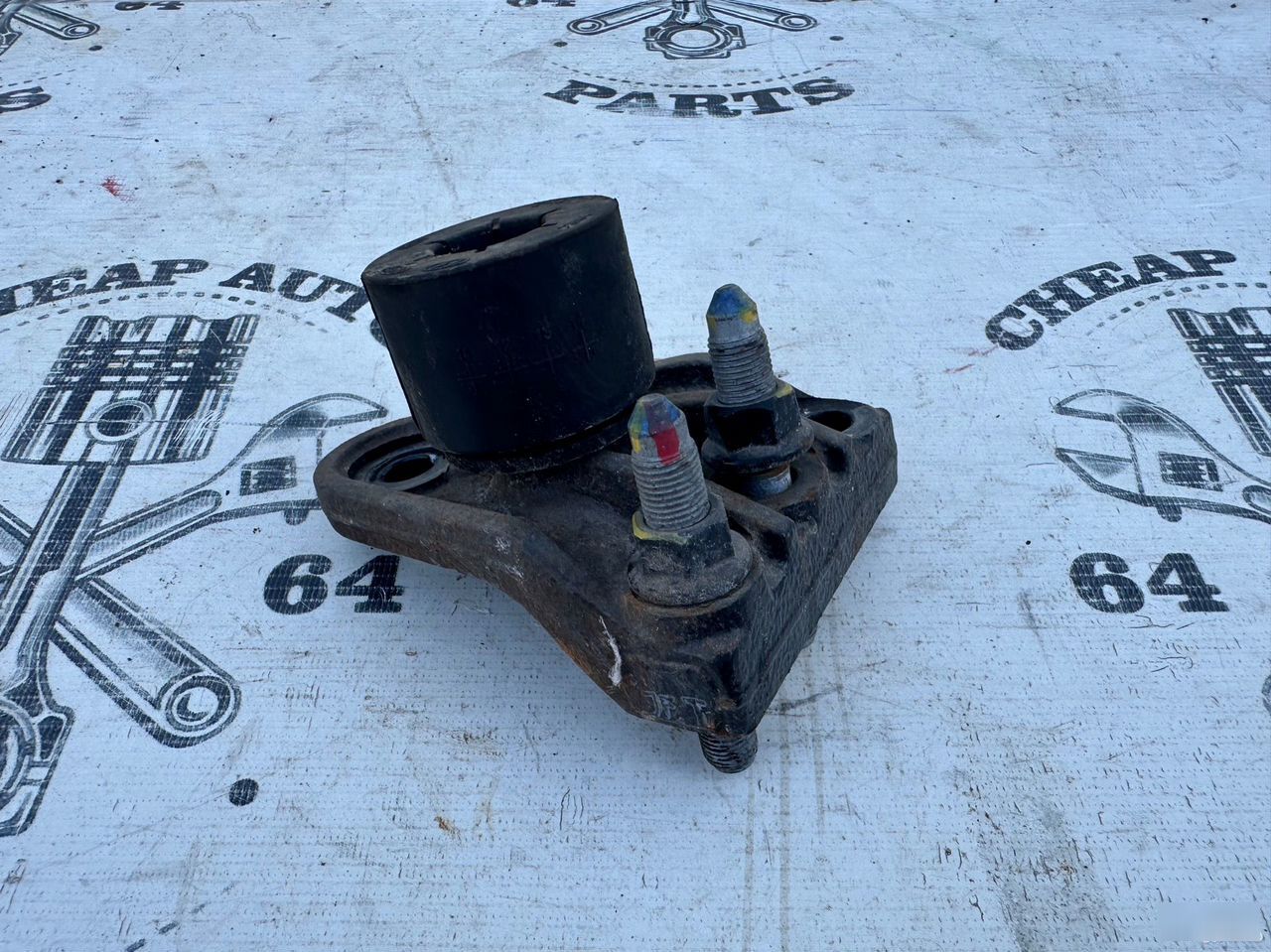 Подушка крепления двигателя